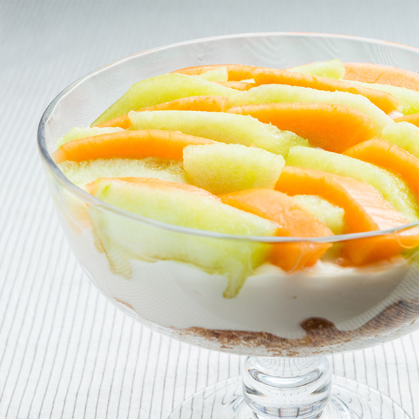 豆腐レアチーズフルーツのせ